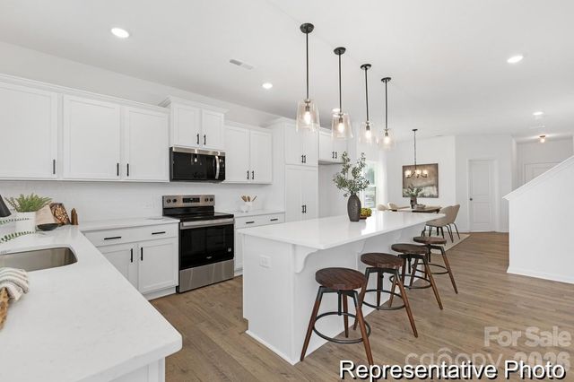 124 Pembroke Way 17, Albemarle, NC 28001