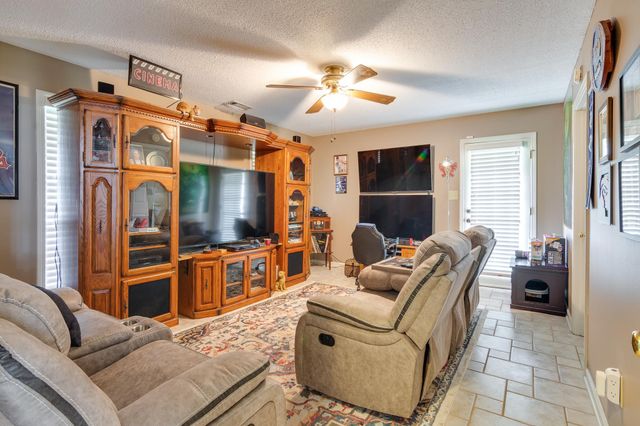 4099 SODERLUND CV, Millington, TN 38053