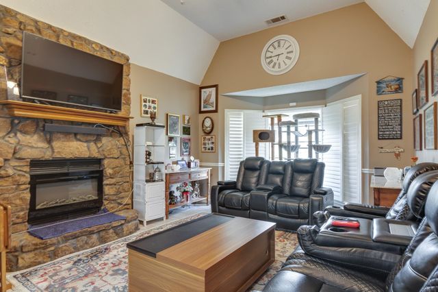 4099 SODERLUND CV, Millington, TN 38053