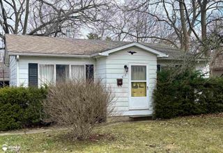 619 Monroe Avenue, Mt Morris, MI 48458