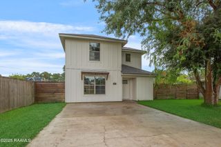 221 Village Square Drive, Broussard, LA 70518