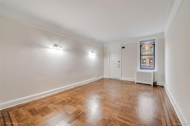 43-33 46th Street A6, Sunnyside, NY 11104