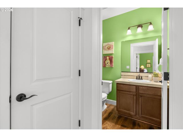 18775 SUNBLAZE Dr, Oregon City, OR 97045