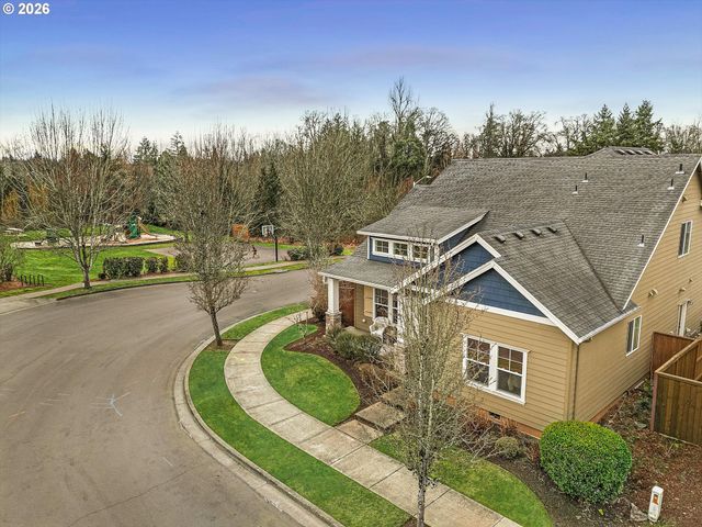 18775 SUNBLAZE Dr, Oregon City, OR 97045