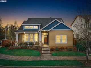 18775 SUNBLAZE Dr, Oregon City, OR 97045