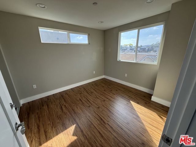 2303 Hauser Boulevard, Los Angeles, CA 90016