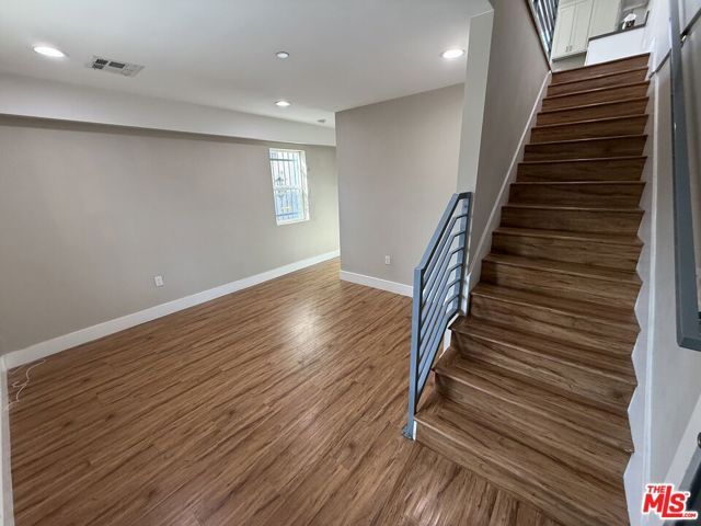 2303 Hauser Boulevard, Los Angeles, CA 90016