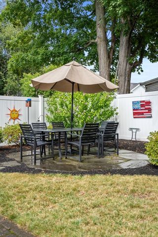 11 Brooks Street, Maynard, MA 01754