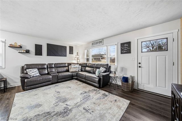 8324 Harbor Drive, Mentor, OH 44060