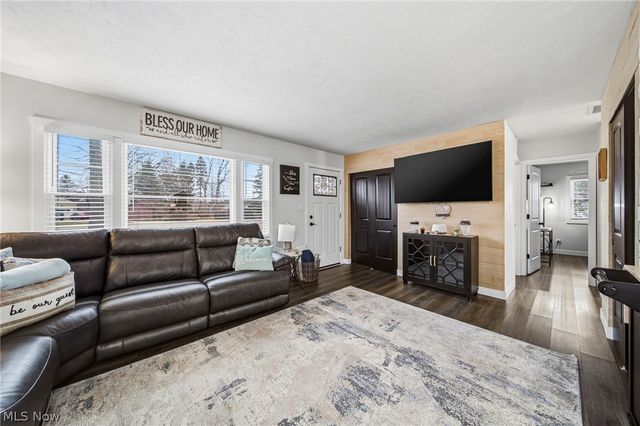 8324 Harbor Drive, Mentor, OH 44060