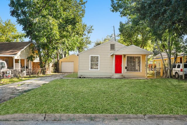 203 W Hart Avenue, Pasadena, TX 77506