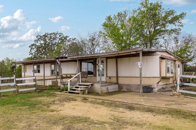 9054 Fm 713, Dale, TX 78616