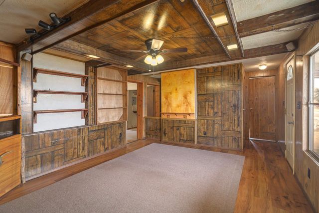 9054 Fm 713, Dale, TX 78616