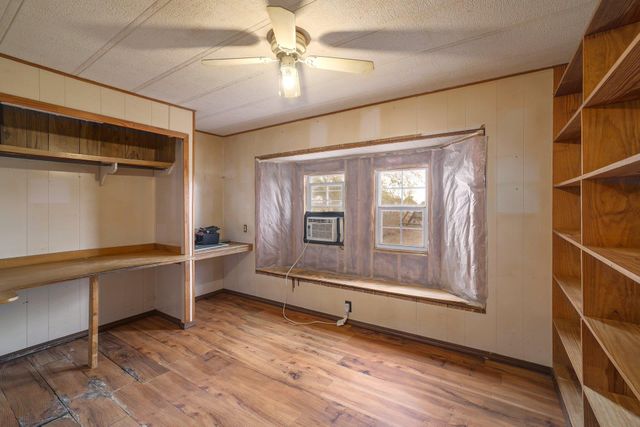 9054 Fm 713, Dale, TX 78616