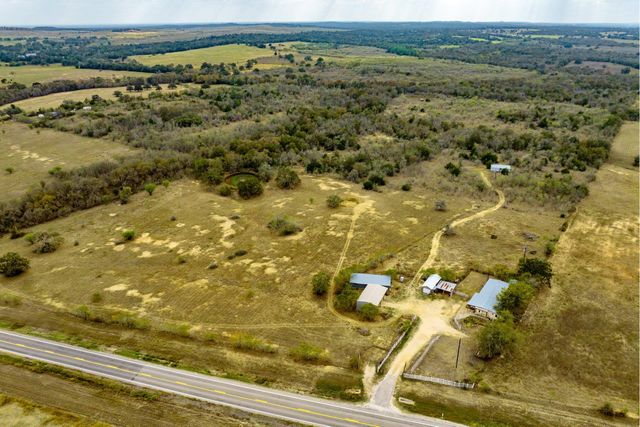 9054 Fm 713, Dale, TX 78616