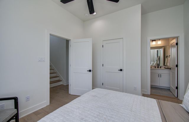 8702 Ojeman Villas Drive, Houston, TX 77055