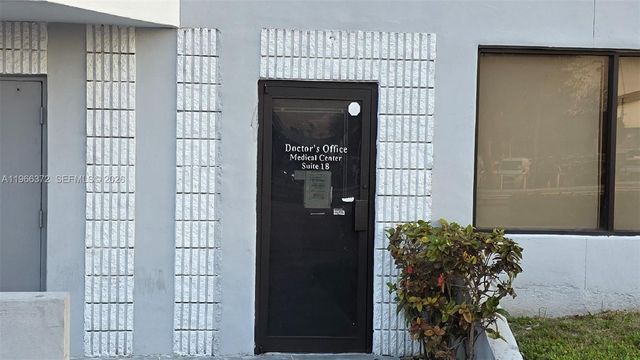 8080 W Flagler St, Miami, FL 33144