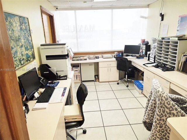 8080 W Flagler St, Miami, FL 33144