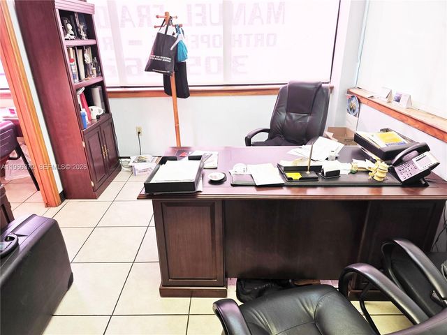 8080 W Flagler St, Miami, FL 33144