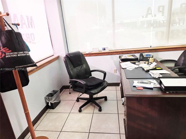 8080 W Flagler St, Miami, FL 33144