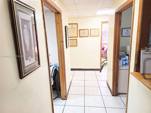 8080 W Flagler St, Miami, FL 33144