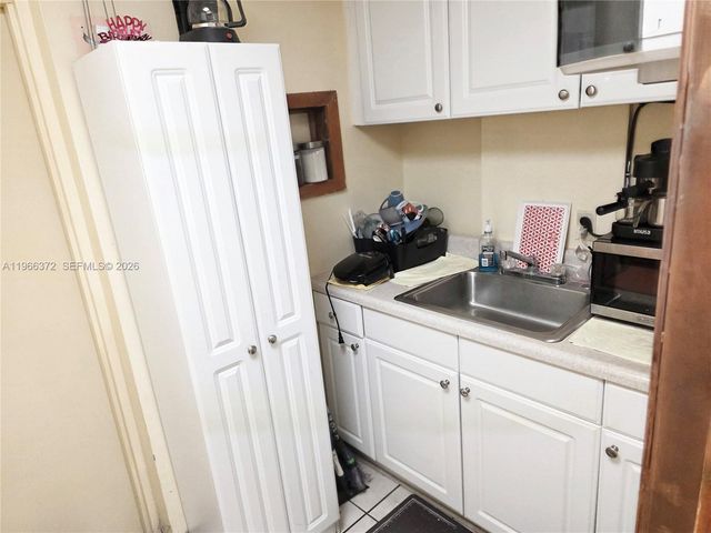 8080 W Flagler St, Miami, FL 33144