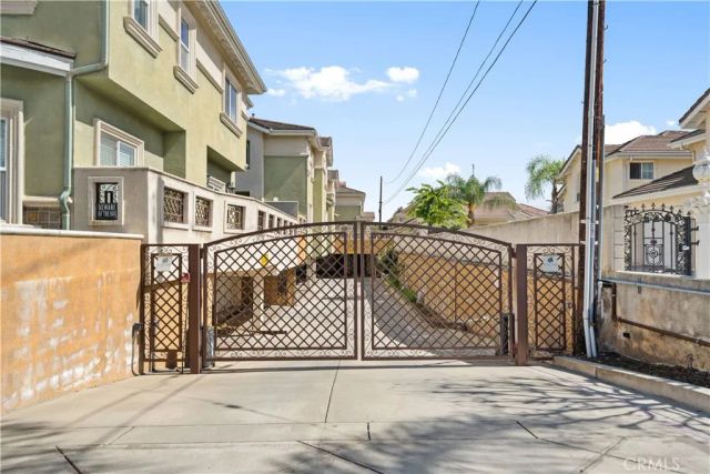 332 S Orange E, Monterey Park, CA 91755