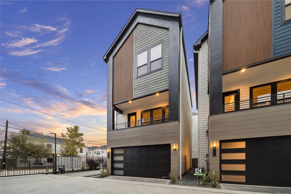 817 Thornton Road G, Houston, TX 77018