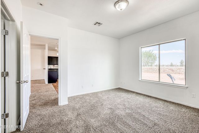 14589 FRIESIAN Trail, El Paso, TX 79938
