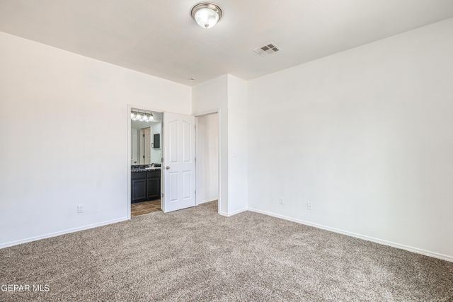 14589 FRIESIAN Trail, El Paso, TX 79938