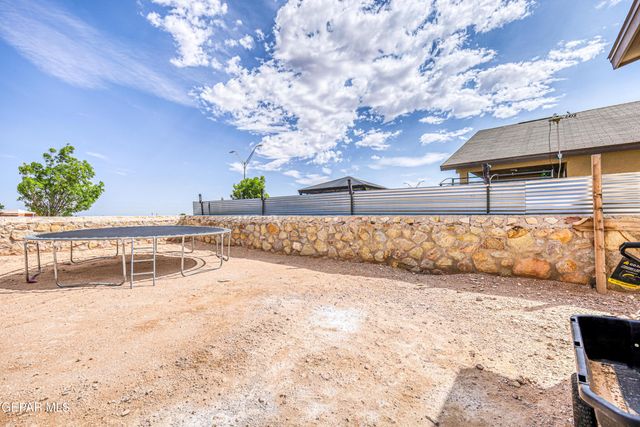 14589 FRIESIAN Trail, El Paso, TX 79938