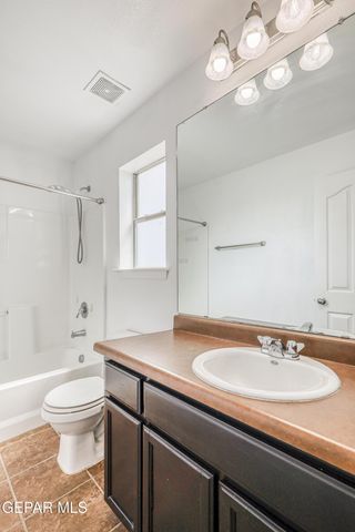 14589 FRIESIAN Trail, El Paso, TX 79938