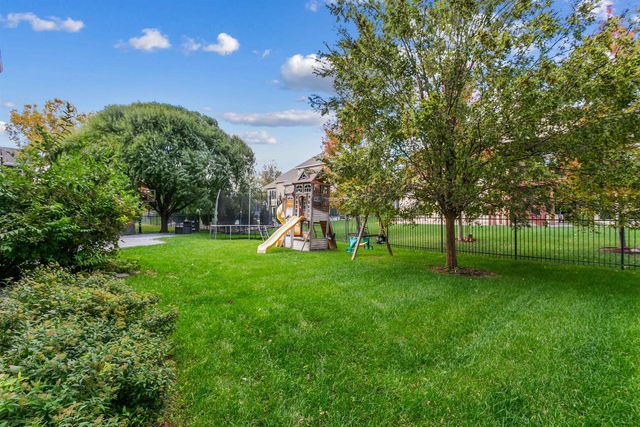 2550 N Rosemont Ct, Wichita, KS 67228