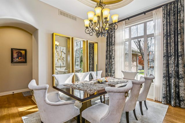 2550 N Rosemont Ct, Wichita, KS 67228