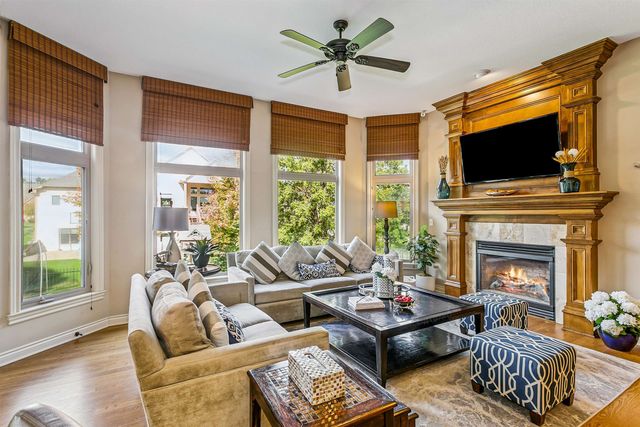 2550 N Rosemont Ct, Wichita, KS 67228