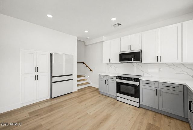 920 E PASADENA Avenue 2, Phoenix, AZ 85014