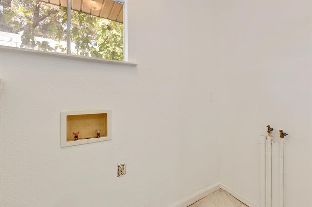 1402 Citation CIR, Del Valle, TX 78617