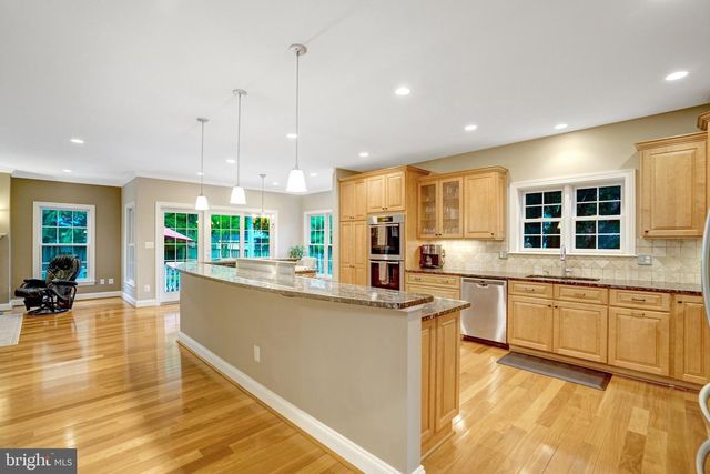 117 W GEORGE MASON RD, Falls Church, VA 22046