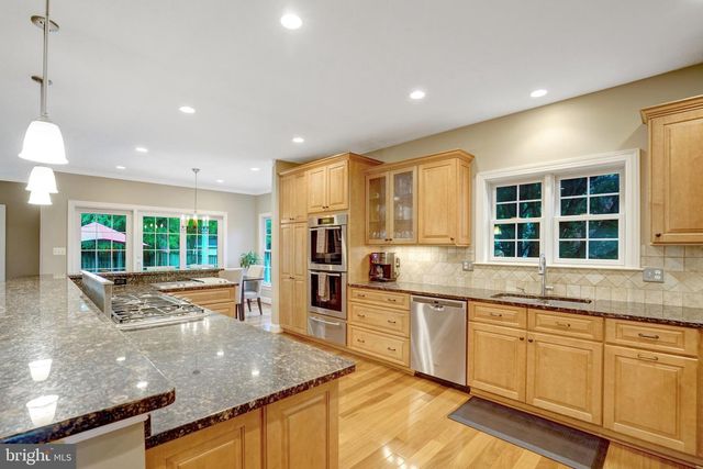 117 W GEORGE MASON RD, Falls Church, VA 22046