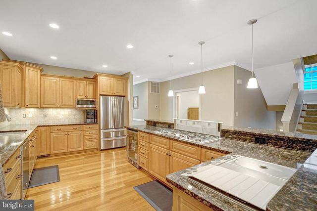 117 W GEORGE MASON RD, Falls Church, VA 22046