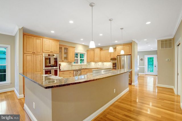 117 W GEORGE MASON RD, Falls Church, VA 22046