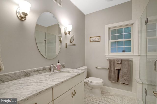 117 W GEORGE MASON RD, Falls Church, VA 22046