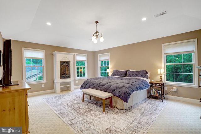 117 W GEORGE MASON RD, Falls Church, VA 22046