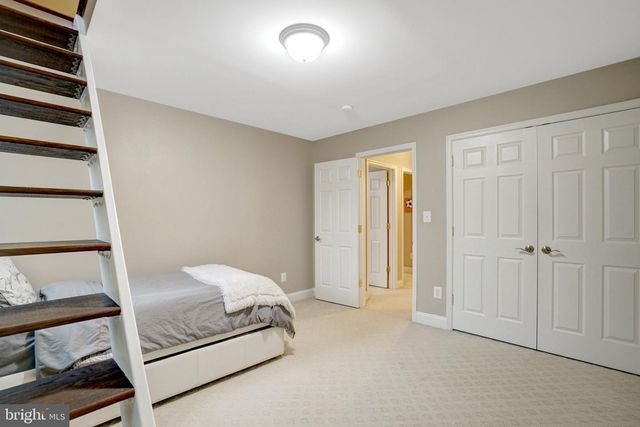 117 W GEORGE MASON RD, Falls Church, VA 22046