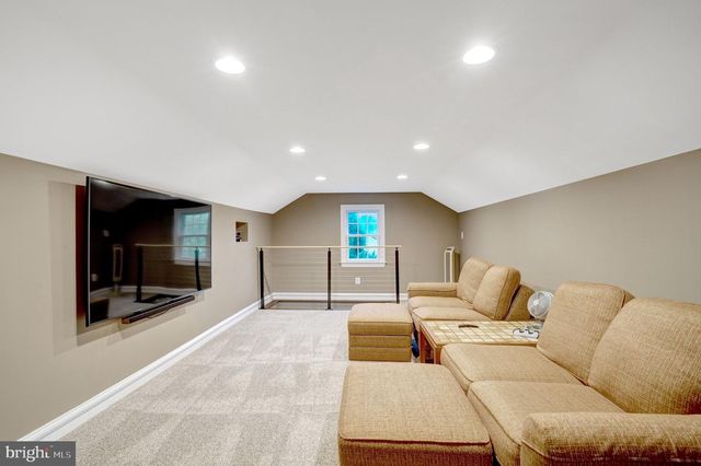 117 W GEORGE MASON RD, Falls Church, VA 22046