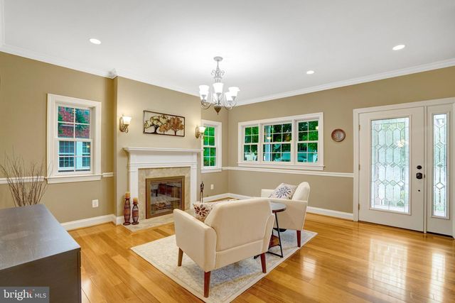 117 W GEORGE MASON RD, Falls Church, VA 22046