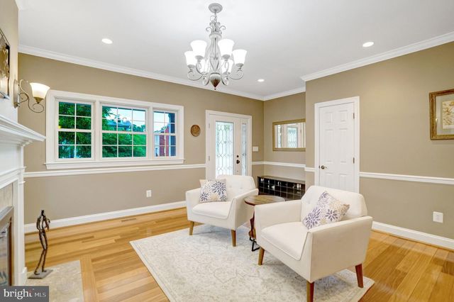 117 W GEORGE MASON RD, Falls Church, VA 22046