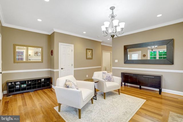 117 W GEORGE MASON RD, Falls Church, VA 22046
