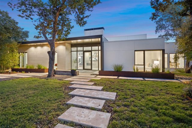 1904 Yaupon Valley RD, West Lake Hills, TX 78746