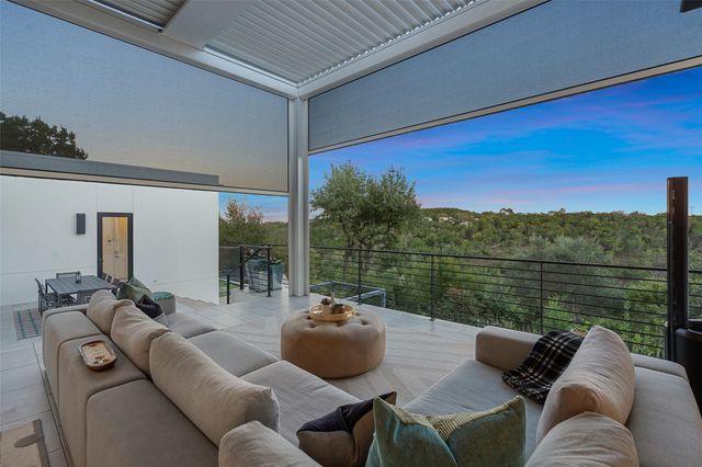 1904 Yaupon Valley RD, West Lake Hills, TX 78746